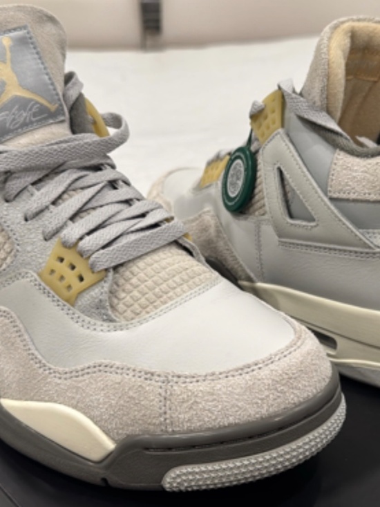 Size 11 - Air Jordan 4 Retro SE Craft Photon Dust Comes With Replacement Box